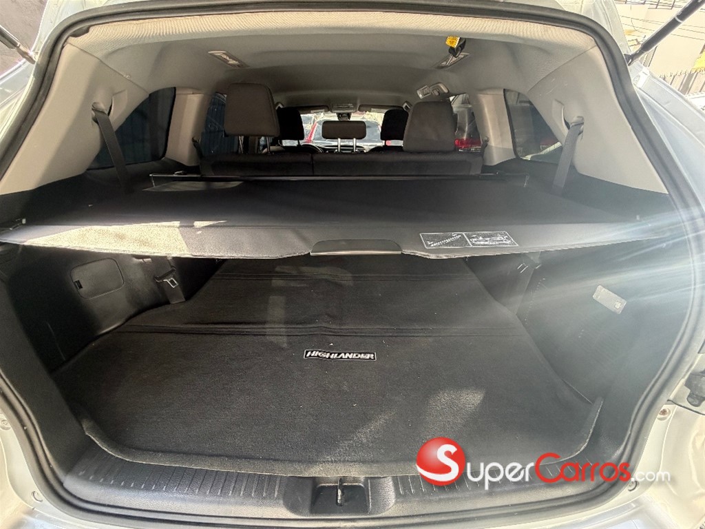 2019 Toyota Highlander LE Plus — foto 10 / 12