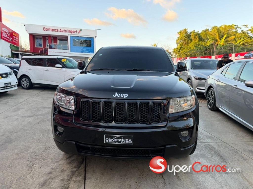 2013 Jeep Cherokee Laredo — foto 2 / 9