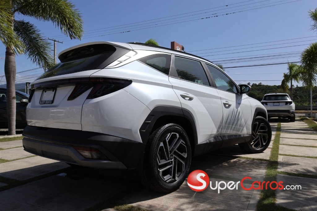 2026 Hyundai Tucson Signature — foto 9 / 12