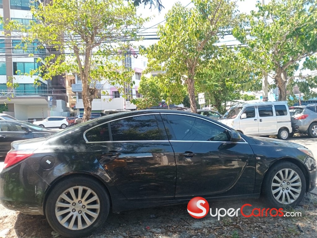 2011 Buick REGAL — foto 3 / 12