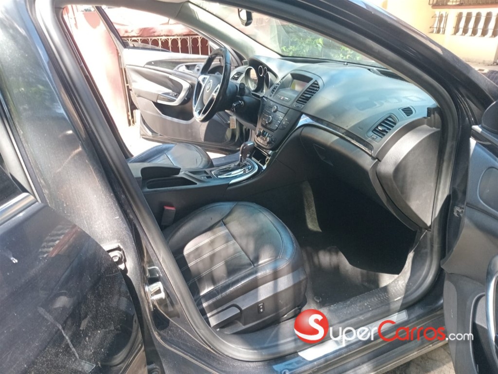 2011 Buick REGAL — foto 9 / 12