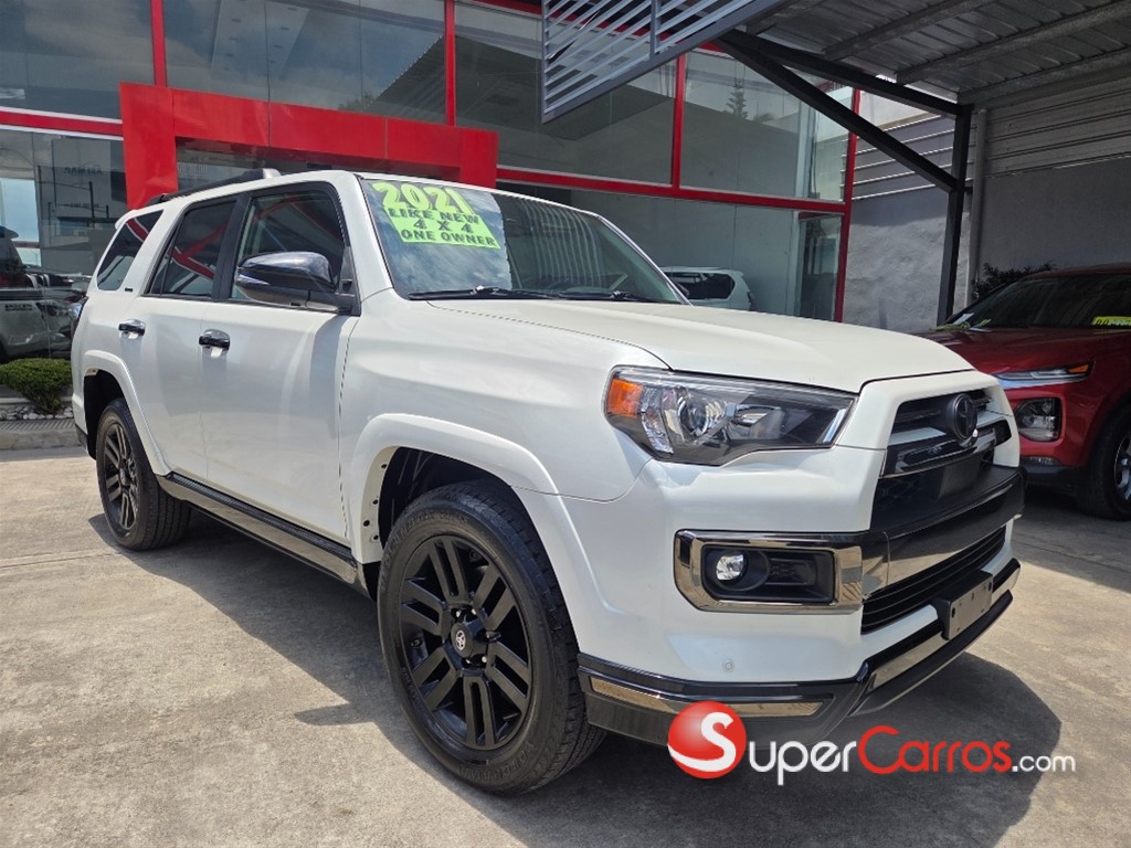 2021 Toyota 4 Runner Limited Nightshade — foto 2 / 8