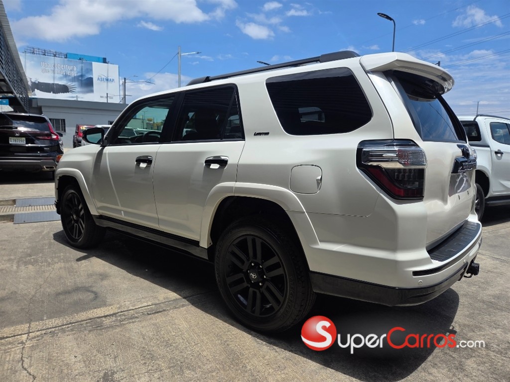2021 Toyota 4 Runner Limited Nightshade — foto 6 / 8