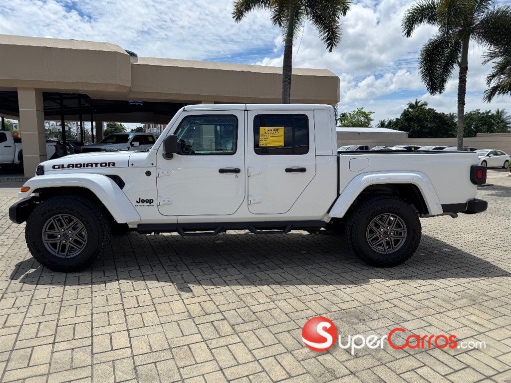 2025 Jeep Gladiator — foto 8 / 10