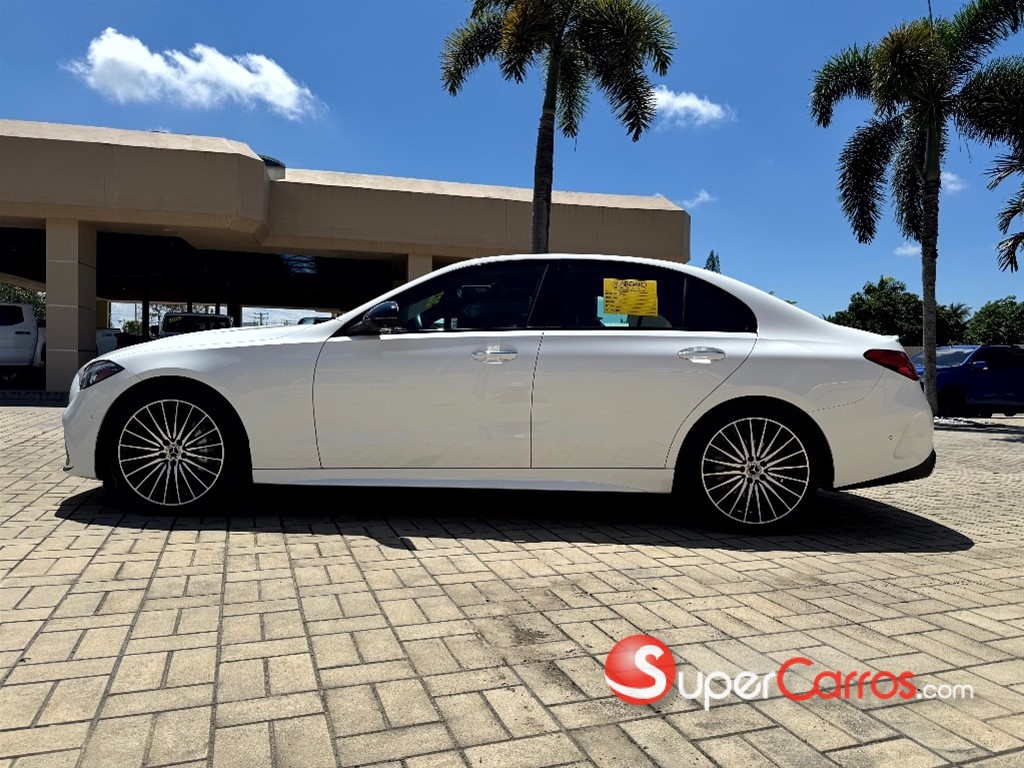 2023 Mercedes-Benz Clase C 300 AMG — foto 3 / 12