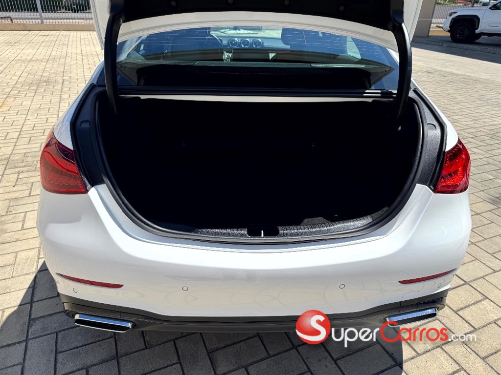 2023 Mercedes-Benz Clase C 300 AMG — foto 10 / 12