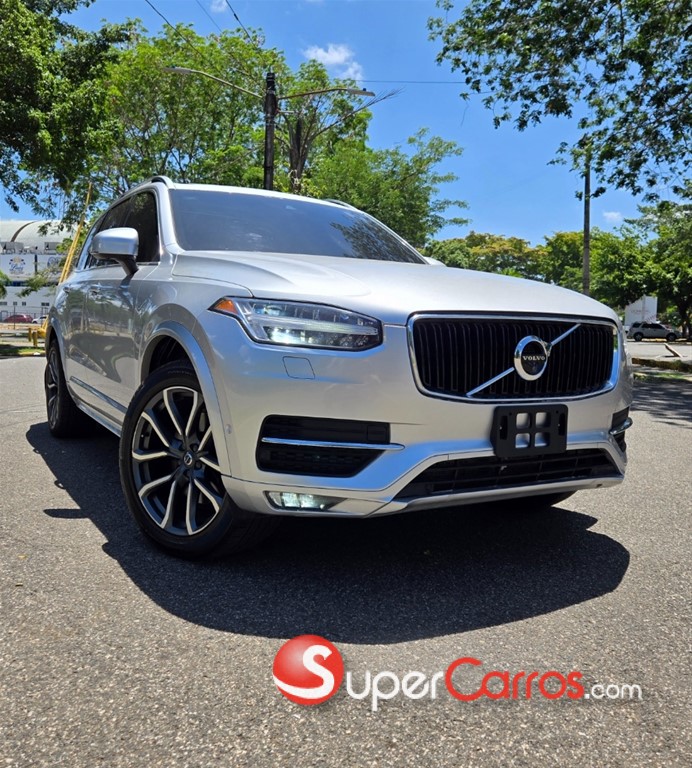 2018 Volvo XC90 Momentum T6