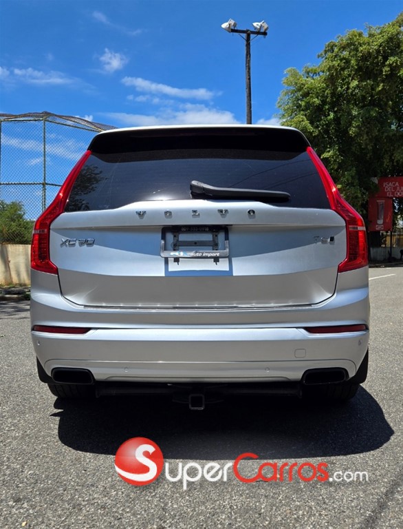 2018 Volvo XC90 Momentum T6 — foto 4 / 12
