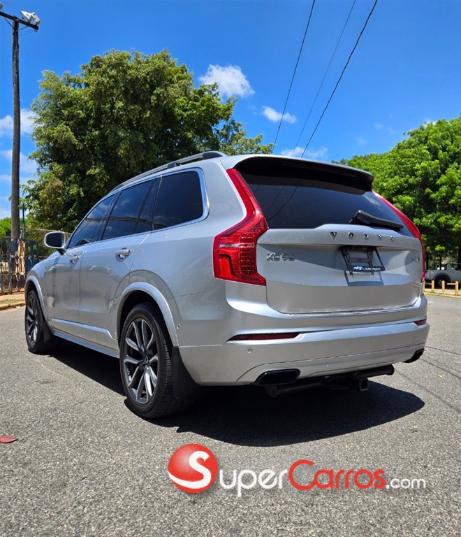2018 Volvo XC90 Momentum T6 — foto 5 / 12