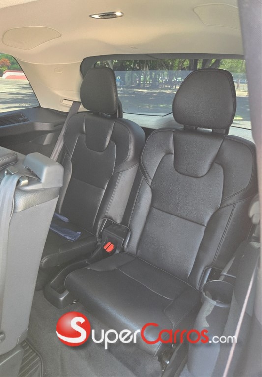 2018 Volvo XC90 Momentum T6 — foto 11 / 12