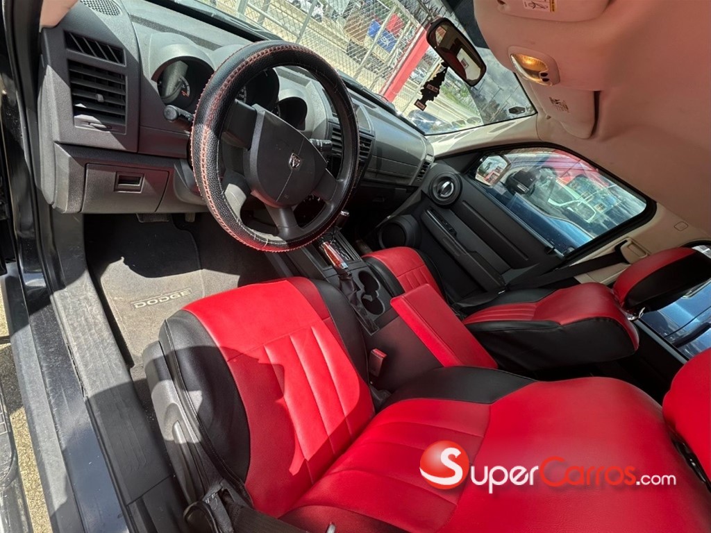 2011 Dodge Nitro — foto 6 / 7