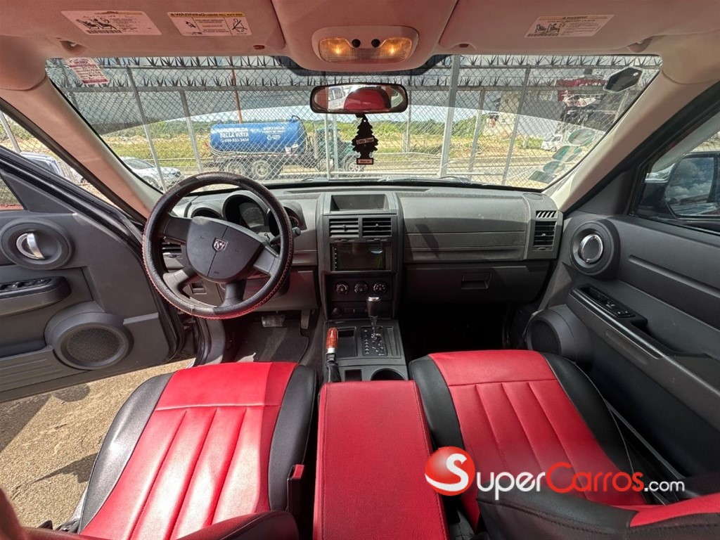 2011 Dodge Nitro — foto 7 / 7