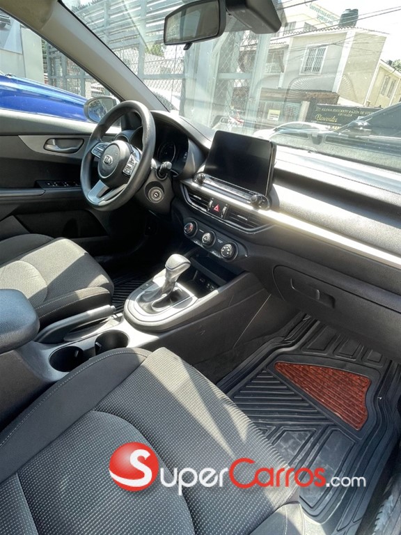 2021 Kia Forte LXS — foto 9 / 12