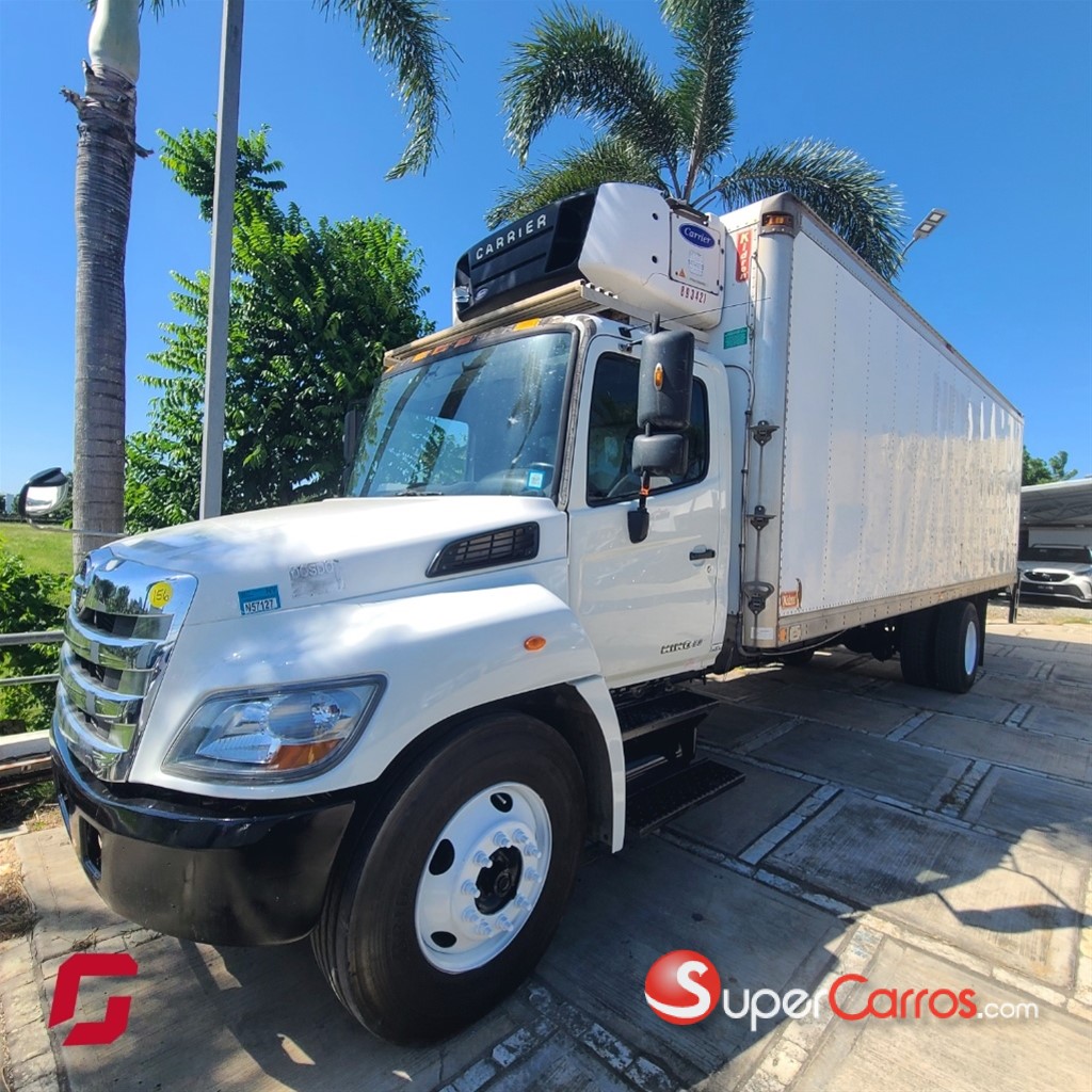 2013 Hino 338 — foto 2 / 7
