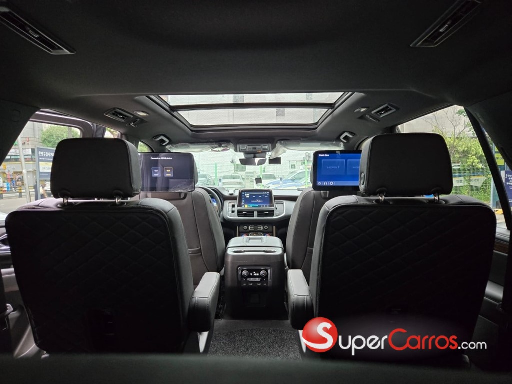 2023 Chevrolet Tahoe Highcountry — foto 8 / 12