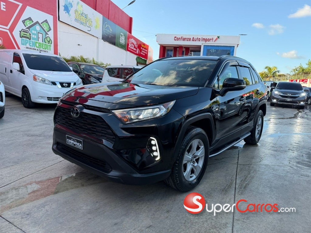 2020 Toyota RAV4 XLE