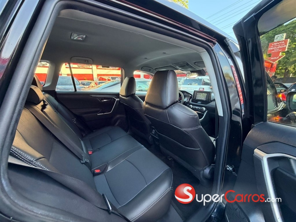 2020 Toyota RAV4 XLE — foto 8 / 8