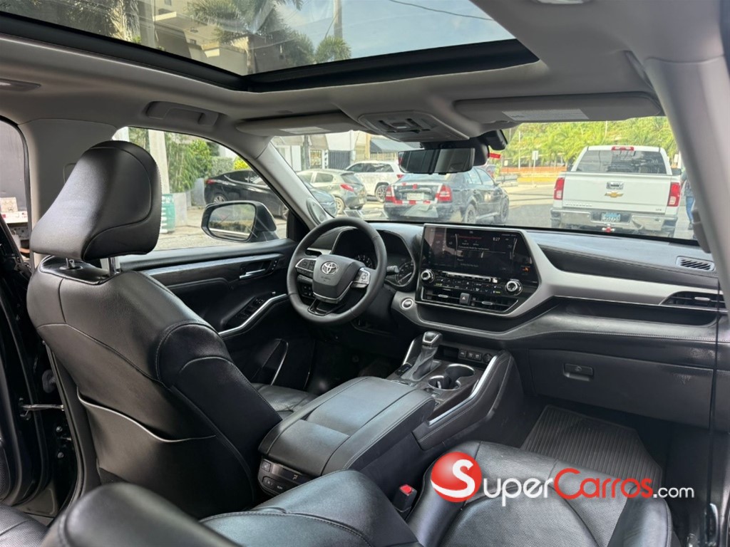 2021 Toyota Highlander Platinum — foto 9 / 12