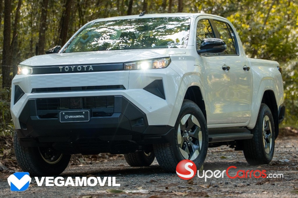 2026 Toyota Hilux LIMITED BEV