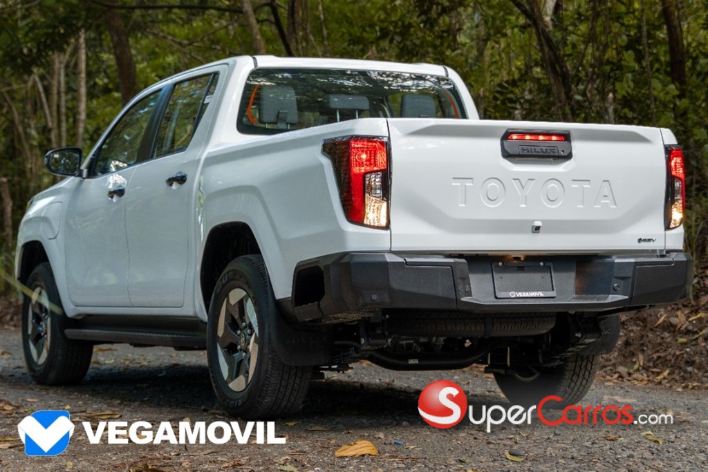2026 Toyota Hilux LIMITED BEV — foto 4 / 12