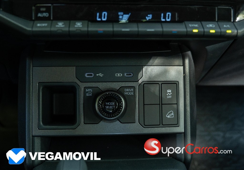 2026 Toyota Hilux LIMITED BEV — foto 10 / 12