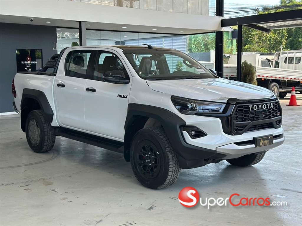 2026 Toyota Hilux GR Sport — foto 5 / 7