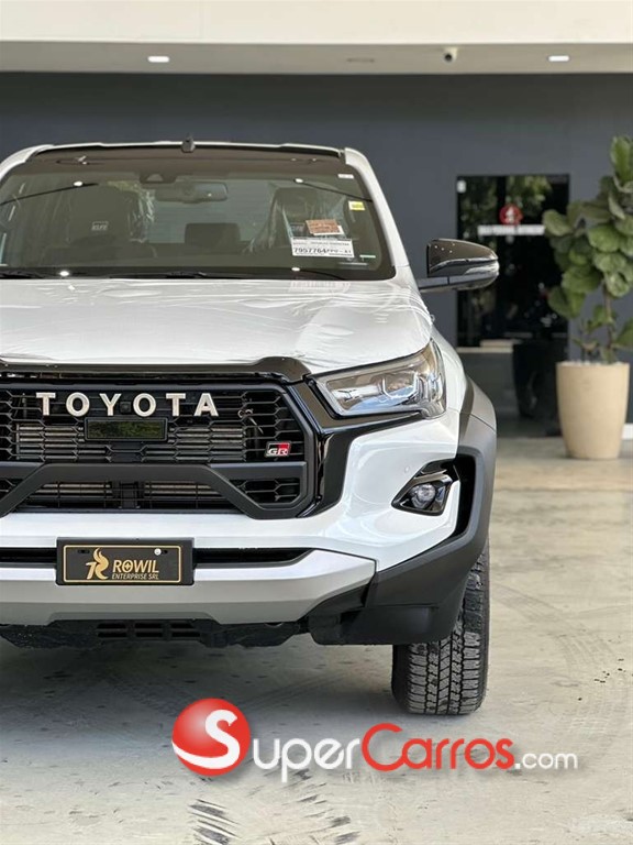 2026 Toyota Hilux GR Sport — foto 6 / 7