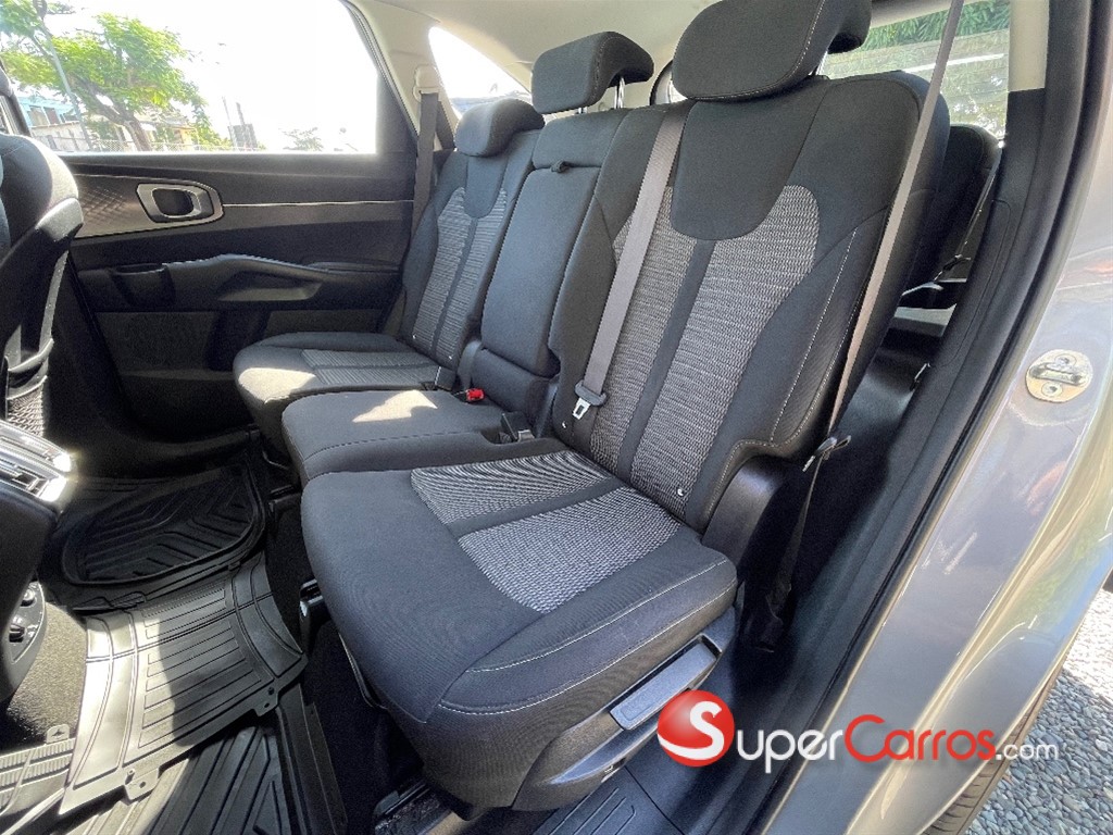 2023 Kia Sorento LX — foto 7 / 12