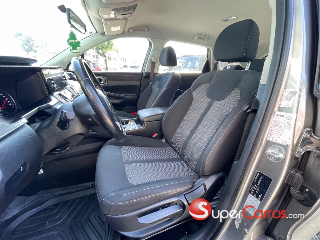 2023 Kia Sorento LX — foto 9 / 12