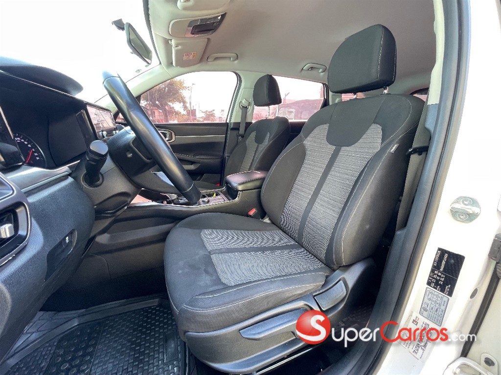2023 Kia Sorento LX — foto 9 / 12