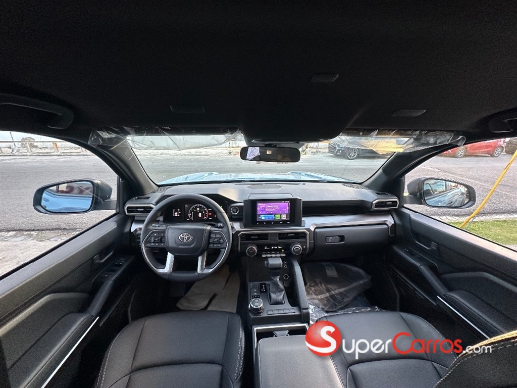 2026 Toyota 4 Runner SR5 — foto 8 / 9