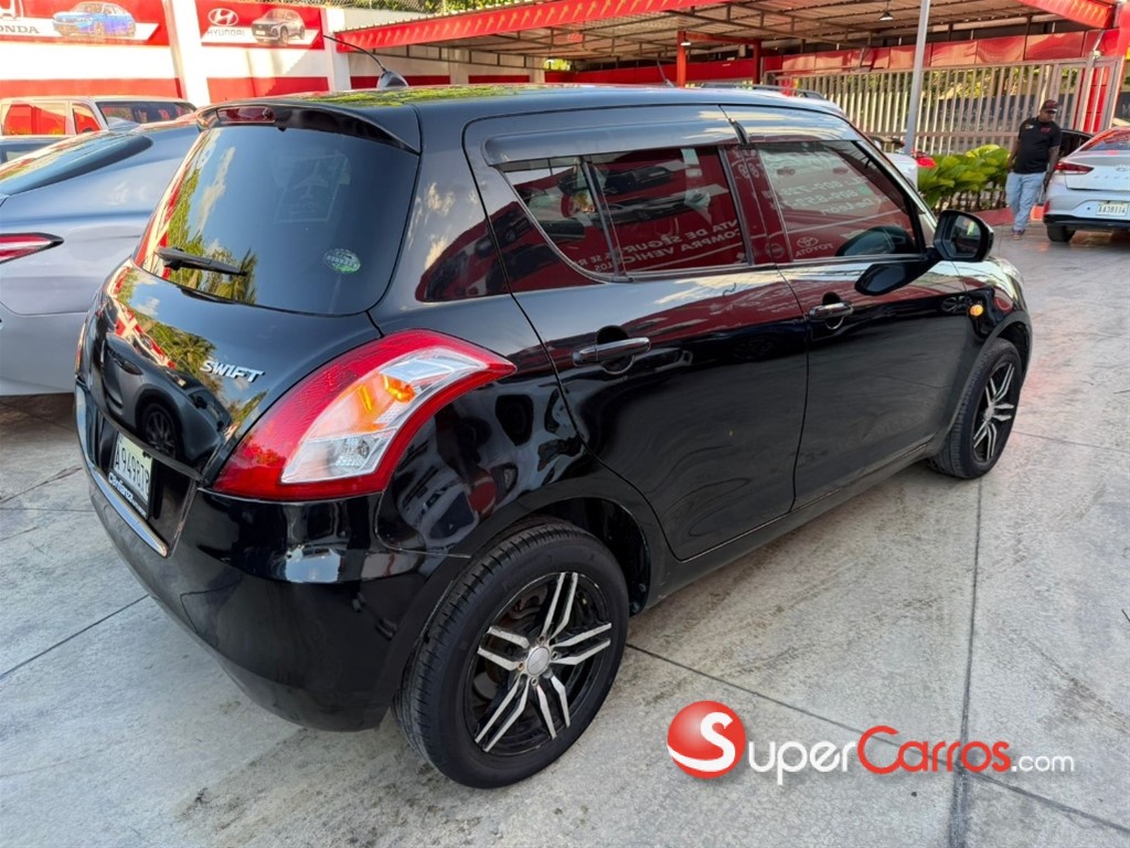 2016 Suzuki Swift — foto 4 / 8