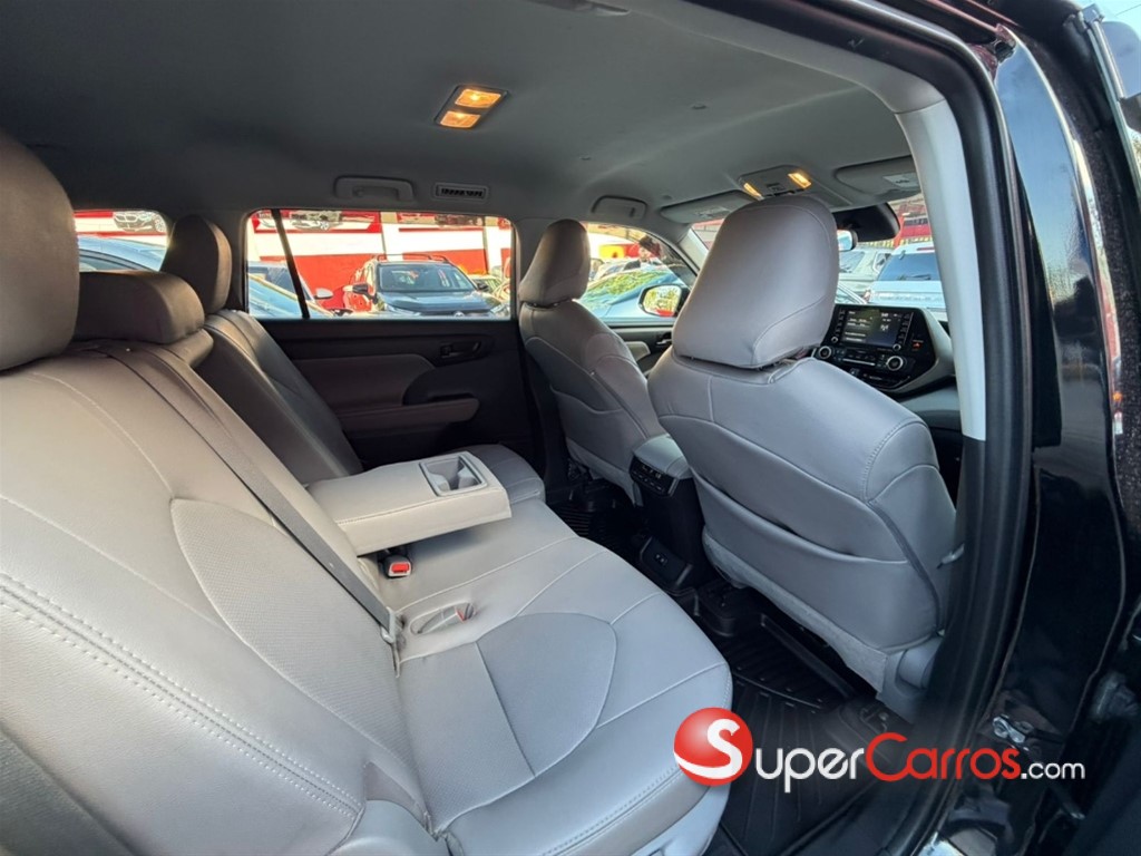 2021 Toyota Highlander — foto 7 / 8