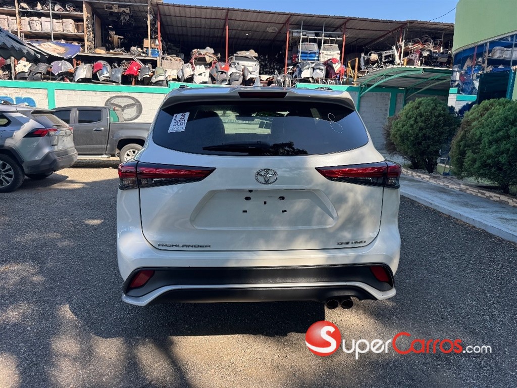 2021 Toyota Highlander XSE — foto 8 / 12