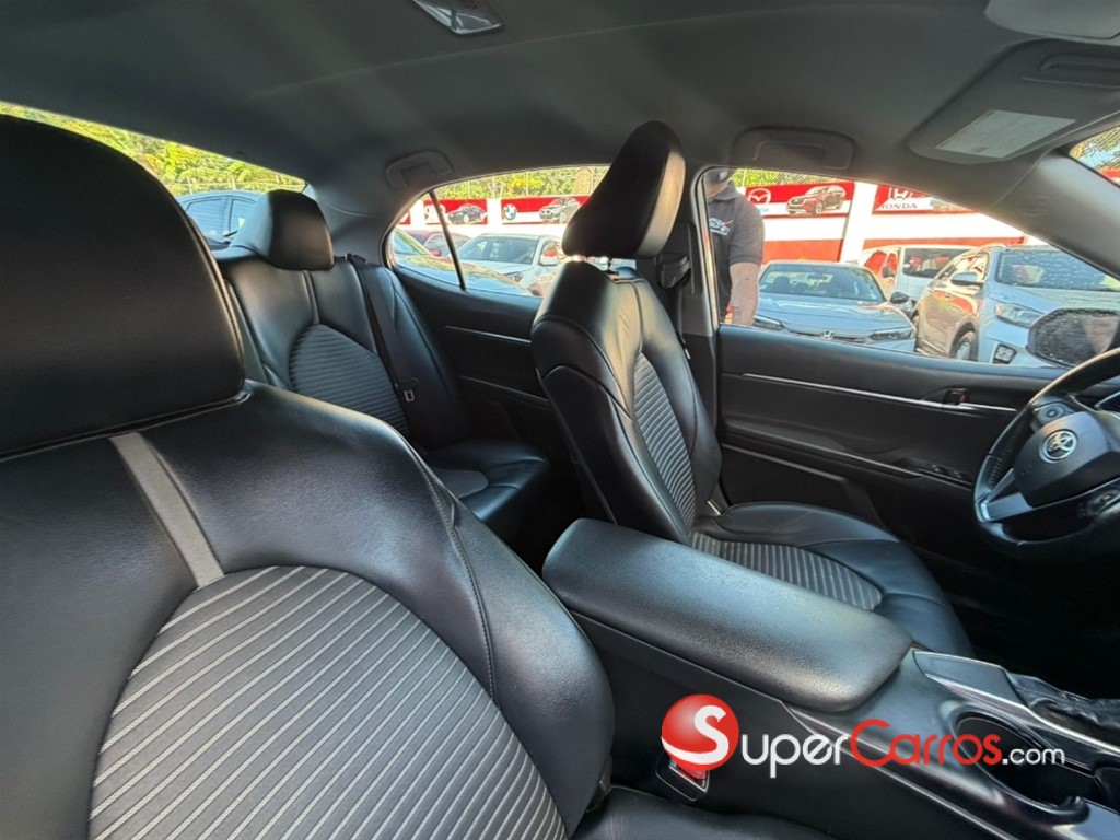 2021 Toyota Camry SE — foto 4 / 10