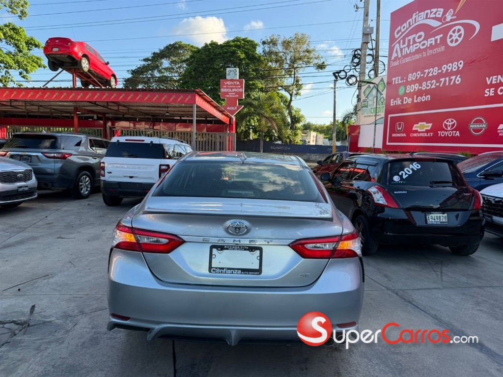 2021 Toyota Camry SE — foto 5 / 10