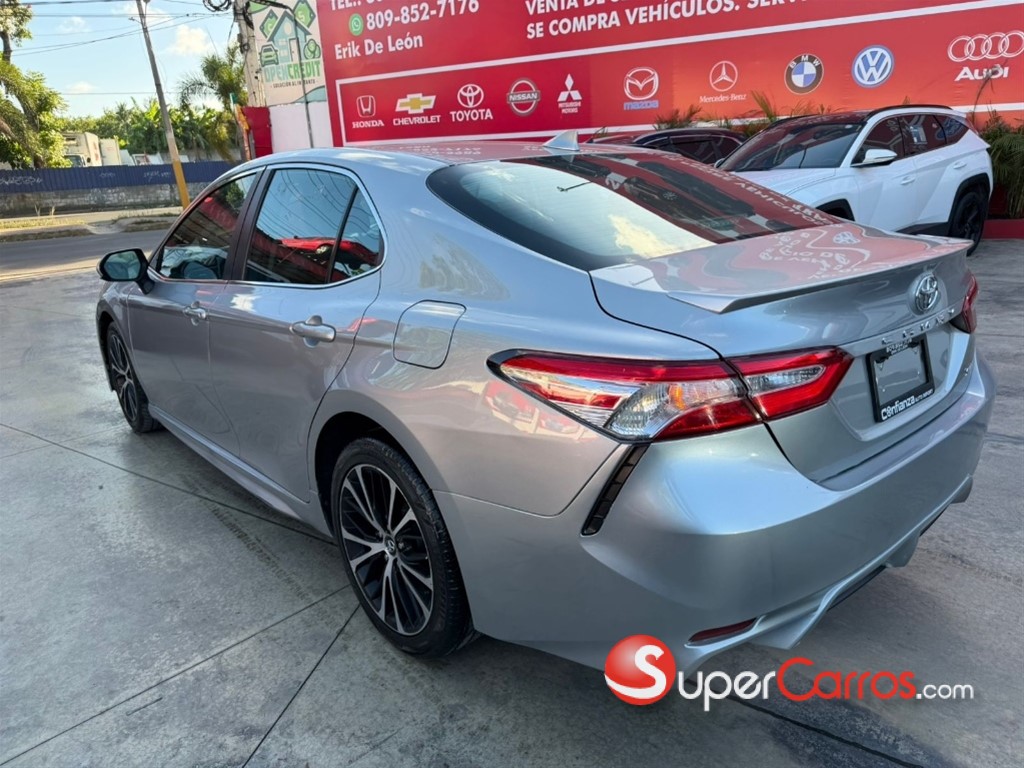 2021 Toyota Camry SE — foto 6 / 10