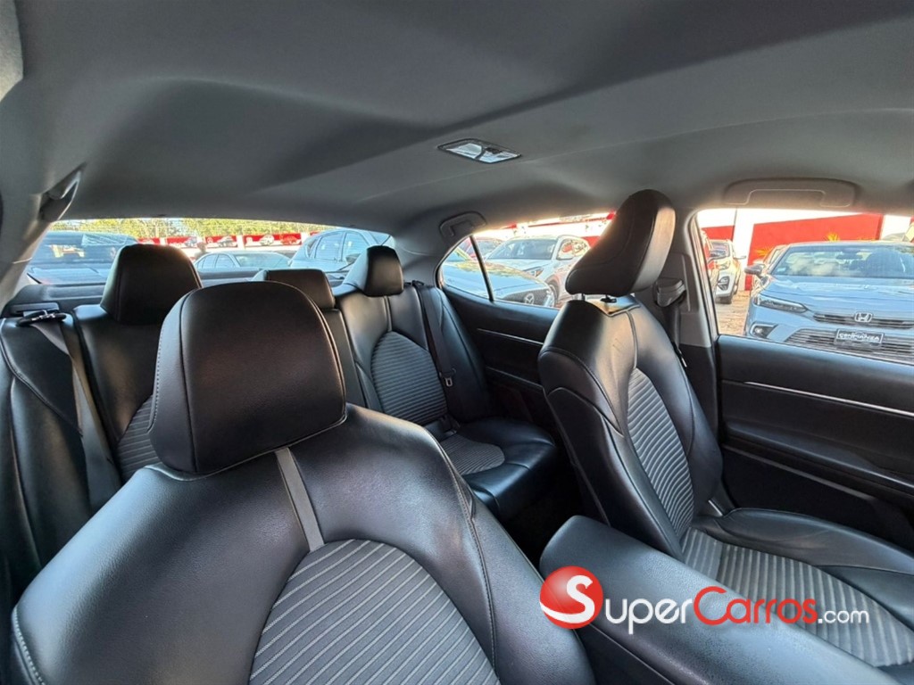 2021 Toyota Camry SE — foto 10 / 10