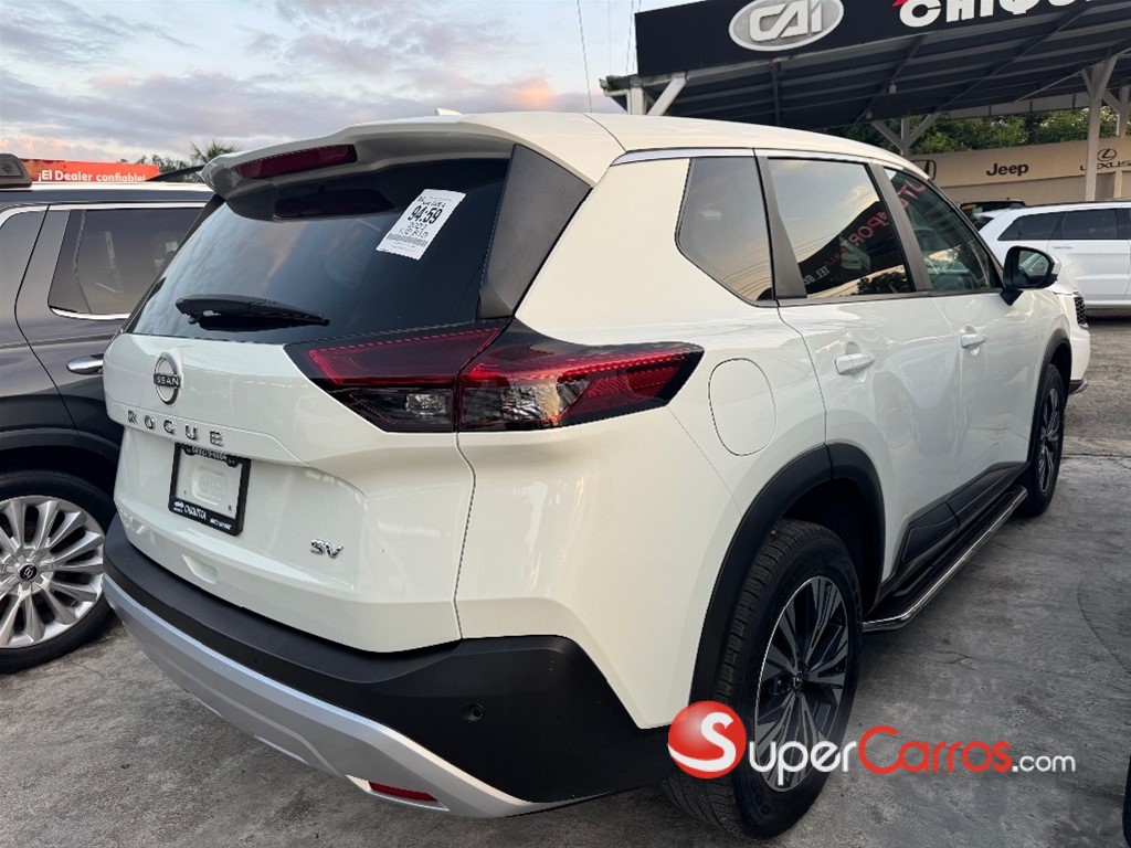 2023 Nissan Rogue SV — foto 6 / 8