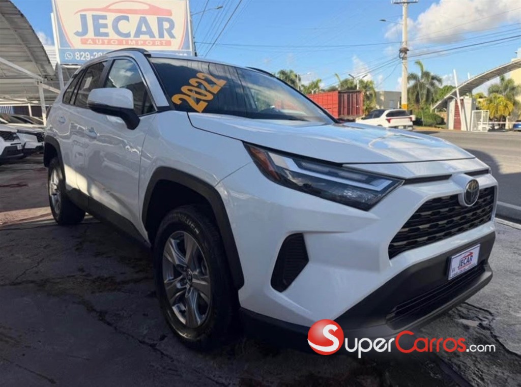 2022 Toyota RAV4 XLE