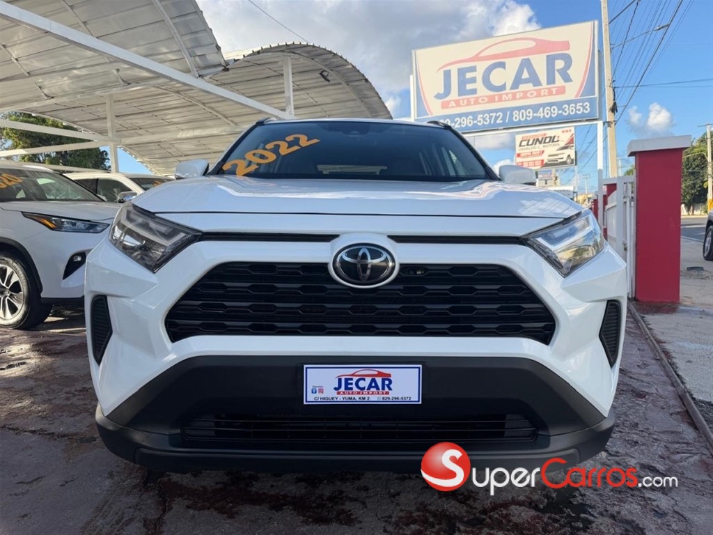 2022 Toyota RAV4 XLE — foto 2 / 12