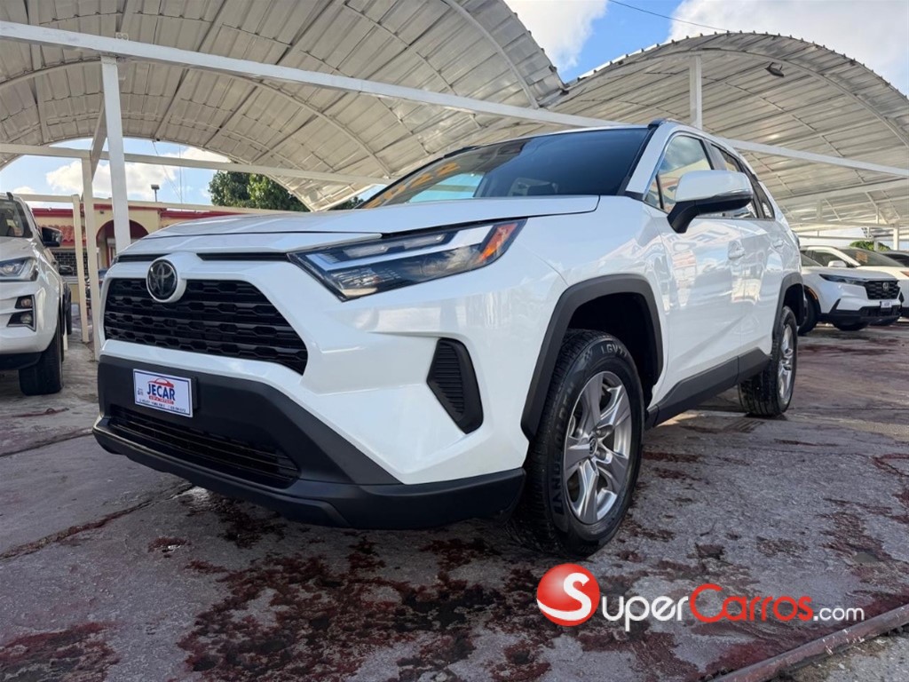 2022 Toyota RAV4 XLE — foto 4 / 12