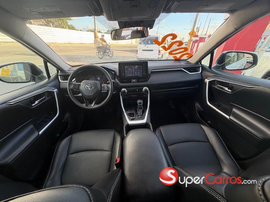 2022 Toyota RAV4 XLE — foto 9 / 12