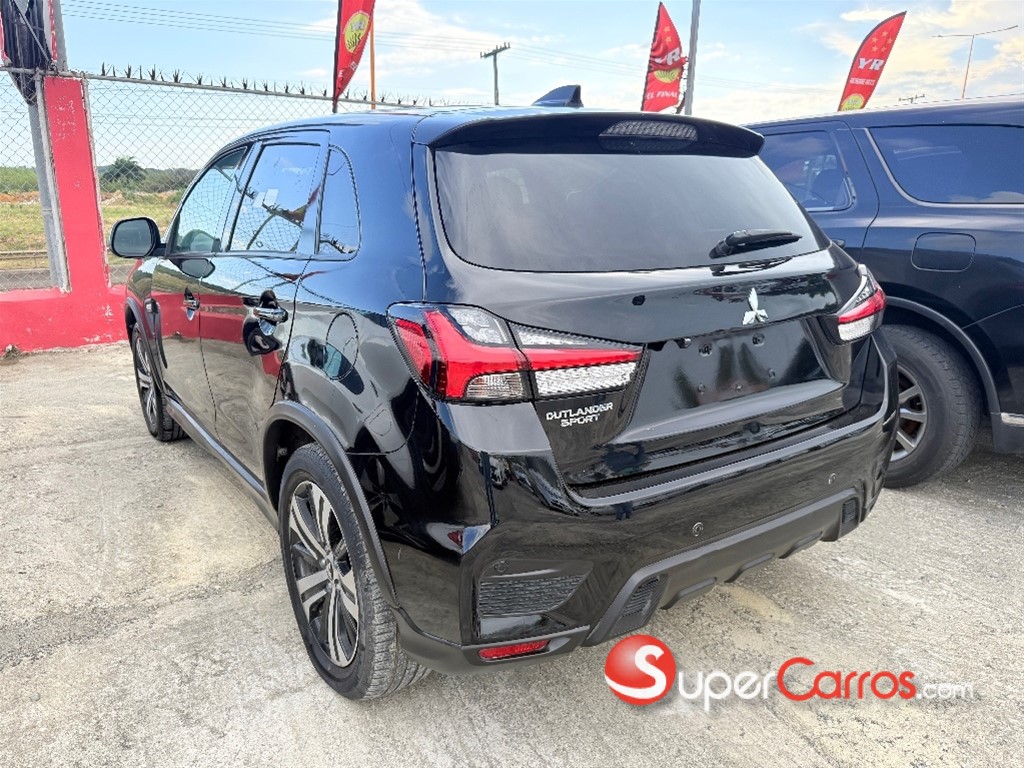 2020 Mitsubishi Motors Outlander Sport SE — foto 6 / 10