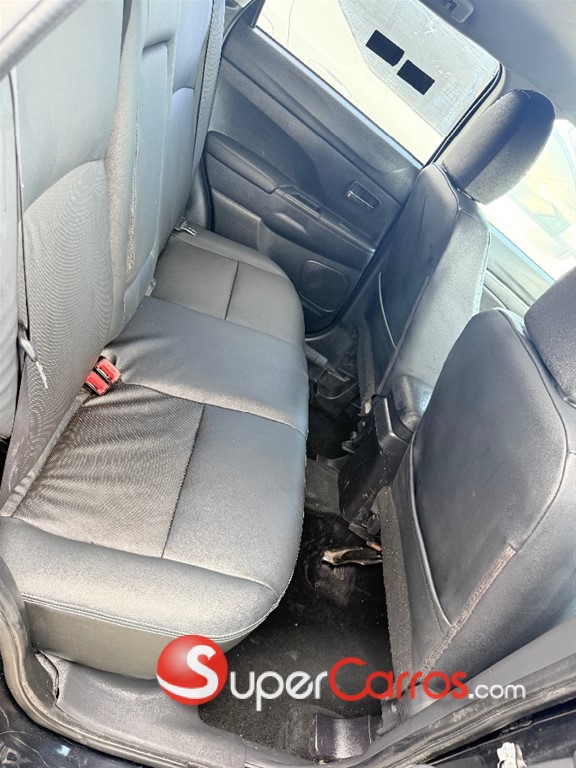 2020 Mitsubishi Motors Outlander Sport SE — foto 8 / 10