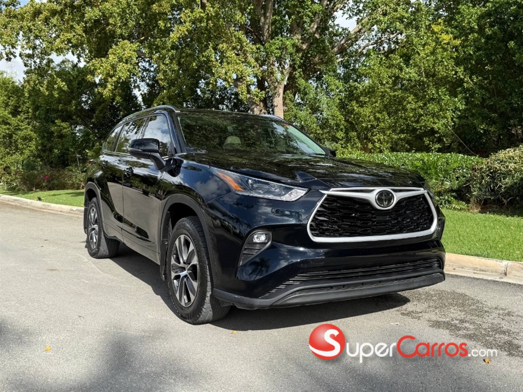 2021 Toyota Highlander XLE — foto 4 / 10