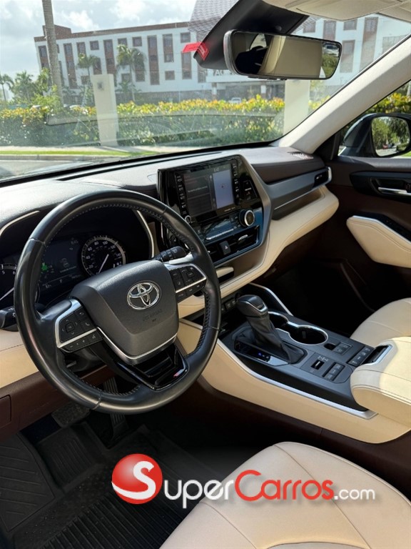 2021 Toyota Highlander XLE — foto 7 / 10