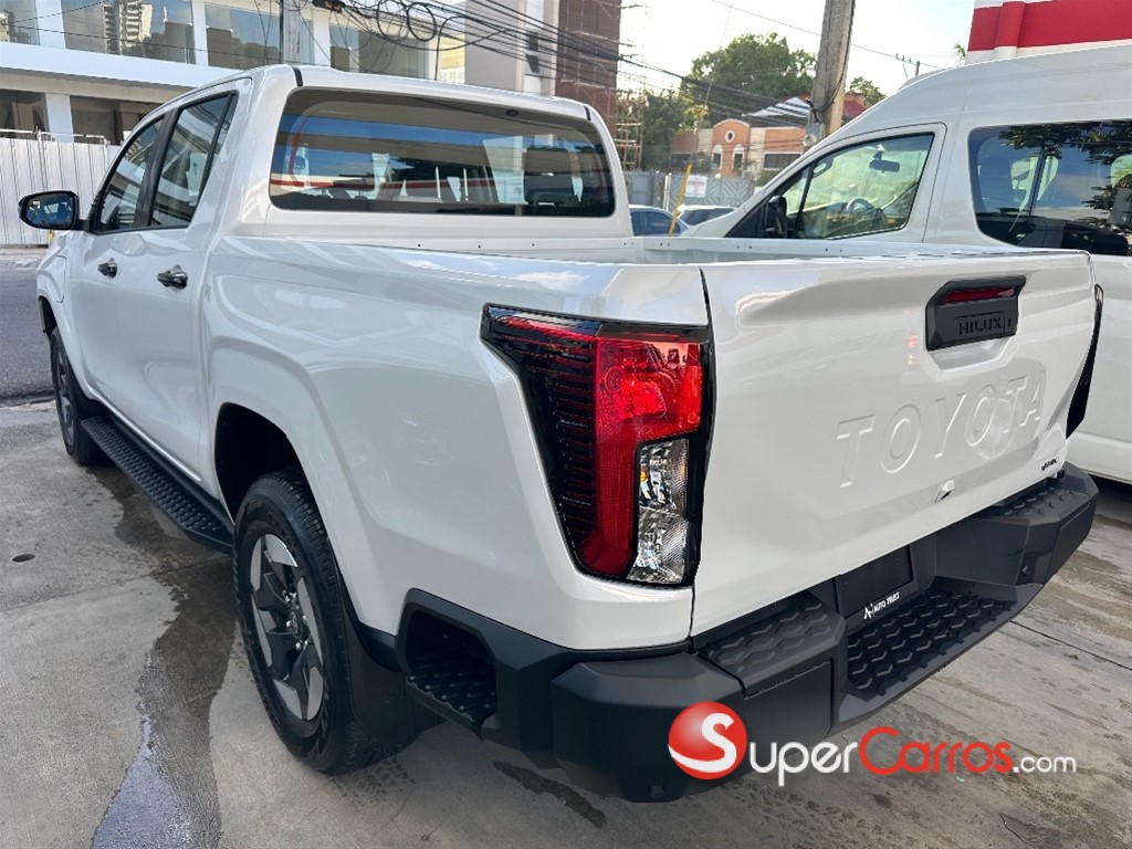 2026 Toyota Hilux LIMITED BEV — foto 4 / 9