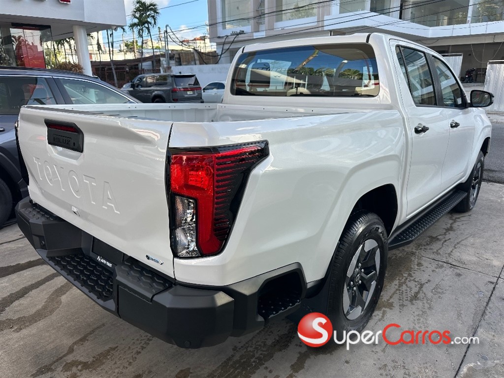 2026 Toyota Hilux LIMITED BEV — foto 6 / 9