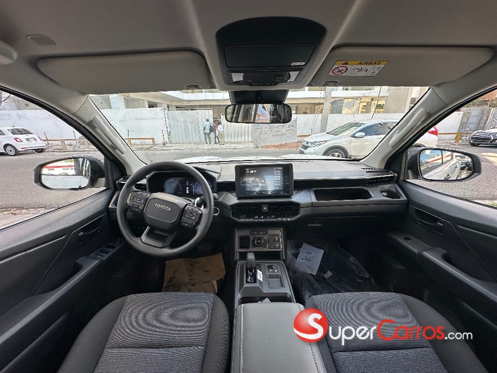 2026 Toyota Hilux LIMITED BEV — foto 9 / 9